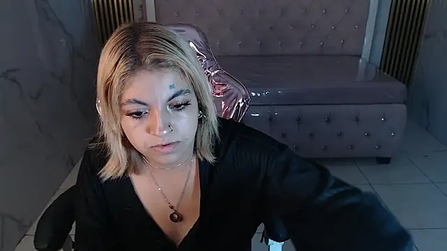 lili conor s online show from March 22, 10:06 am