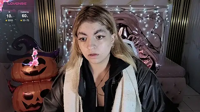 lili conor s online show from October 28, 4:05 am