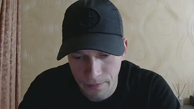 Snapshot of frama666 chatting on April 18, 8:42 pm frama666 online show from April 18, 8:42 pm