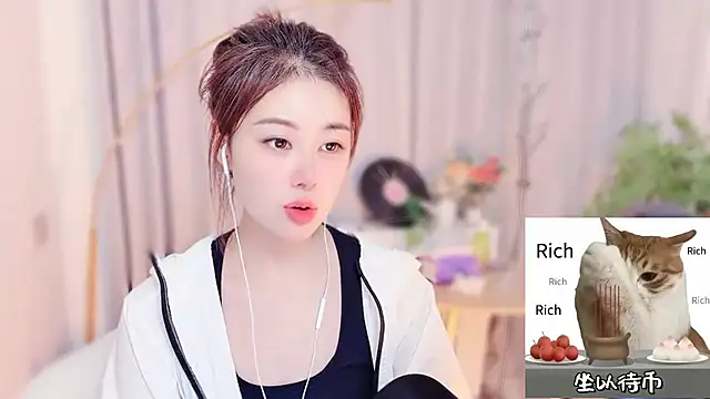 CC-777888 online show from July 26, 1:51 pm