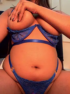 isha sassy online show from January 9, 6:42 pm