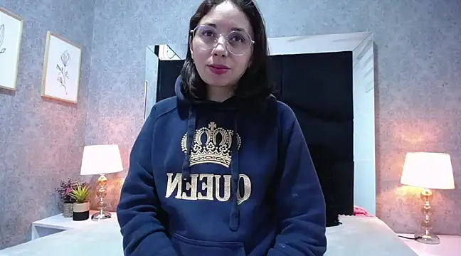 Snapshot of Stephanie_Sun chatting on March 17, 2:01 pm Stephanie Sun online show from March 17, 2:01 pm
