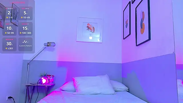 innocenthazel online show from October 6, 12:57 pm