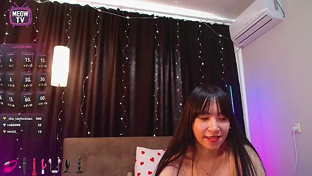 miyakimi0101 online show from February 20, 6:26 am