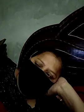 sharnjit299 online show from December 5, 6:04 pm