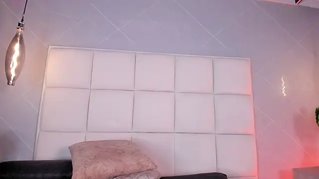 Keyla lage online show from February 7, 8:12 pm