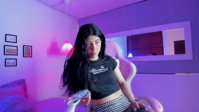 Cassie bloom online show from November 5, 8:42 pm