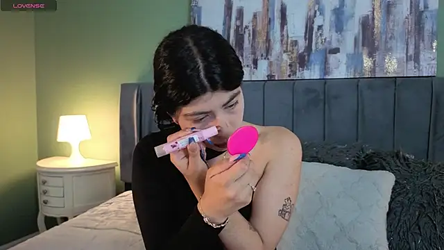 Cassie bloom online show from June 5, 3:24 am