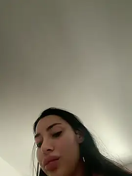 Snapshot of Mia_Splash chatting on March 2, 9:49 am Mia Splash online show from March 2, 9:49 am