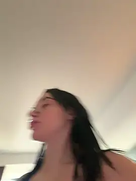 Snapshot of Mia_Splash chatting on March 9, 3:27 pm Mia Splash online show from March 9, 3:27 pm