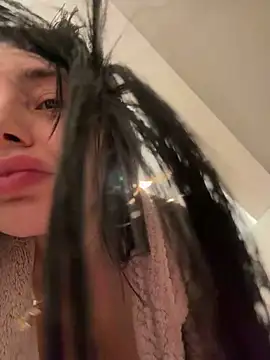 Snapshot of Mia_Splash chatting on March 11, 5:52 pm Mia Splash online show from March 11, 5:52 pm