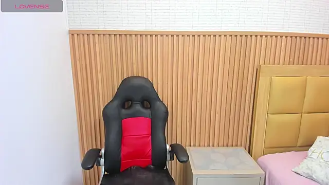 MEGANZARICK online show from October 14, 12:28 pm