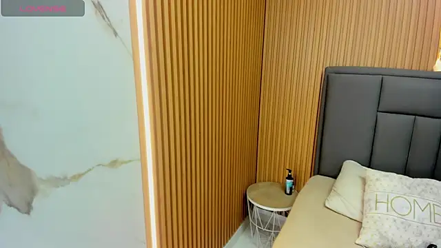 MEGANZARICK online show from November 15, 3:15 am