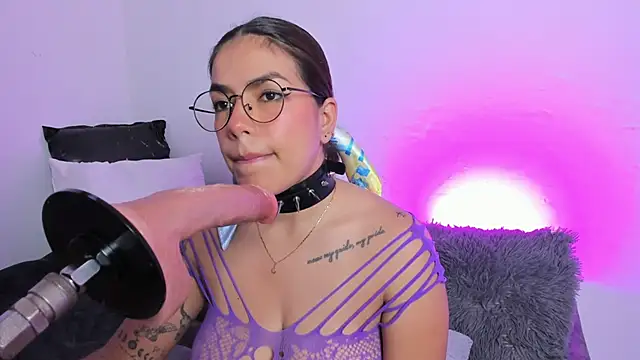 AngelaRicci online show from October 27, 8:02 pm