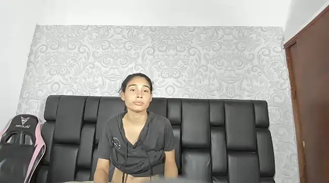ElizaAndQuisha online show from March 12, 3:51 pm