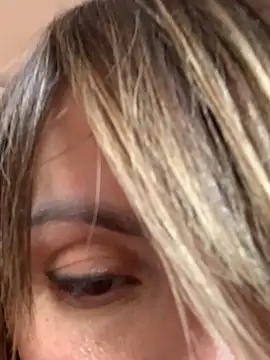 Snapshot of Ella_Pearlie chatting on February 25, 2:33 pm Ella Pearlie online show from February 25, 2:33 pm