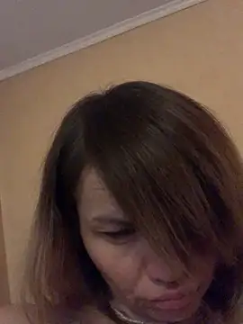 Snapshot of Ella_Pearlie chatting on March 1, 1:11 am Ella Pearlie online show from March 1, 1:11 am
