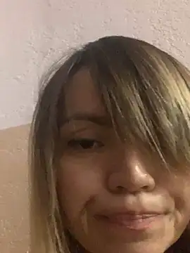 Snapshot of Ella_Pearlie chatting on March 4, 11:19 am Ella Pearlie online show from March 4, 11:19 am
