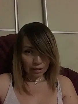 Snapshot of Ella_Pearlie chatting on March 4, 4:41 pm Ella Pearlie online show from March 4, 4:41 pm