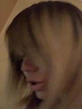 Snapshot of Ella_Pearlie chatting on March 4, 7:54 pm Ella Pearlie online show from March 4, 7:54 pm
