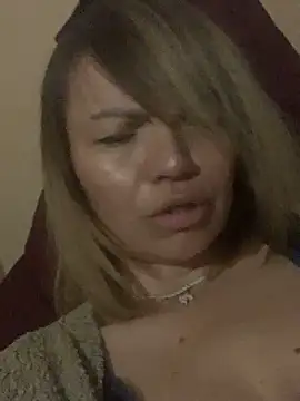 Snapshot of Ella_Pearlie chatting on March 16, 10:42 pm Ella Pearlie online show from March 16, 10:42 pm