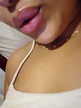 Sexlove1xo online show from June 17, 7:59 pm