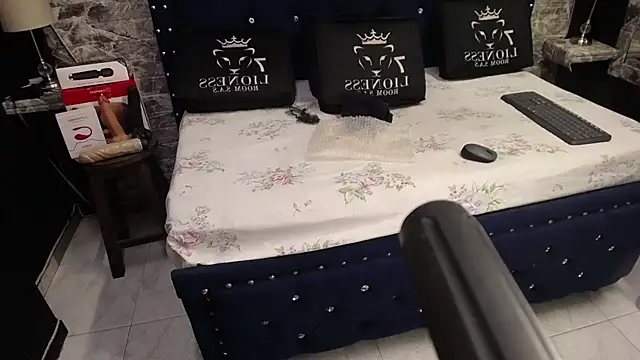 Snapshot of miha_sex91 chatting on November 11, 12:16 pm miha sex91 online show from November 11, 12:16 pm