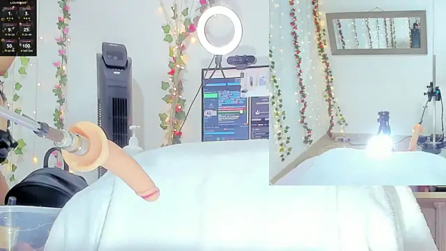 Snapshot of Genesis_Love__ chatting on October 22, 9:31 am Genesis Love   online show from October 22, 9:31 am