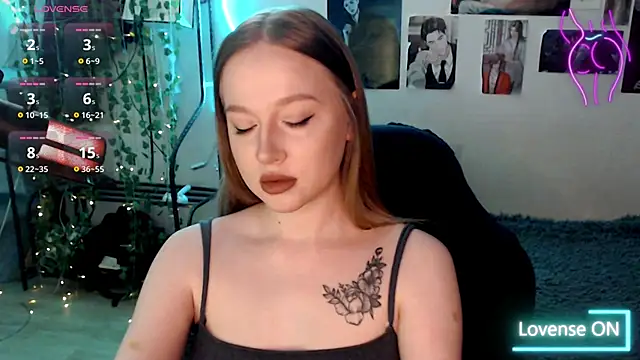 lissallor  online show from February 20, 11:32 pm