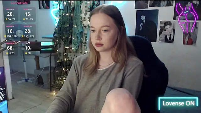 lissallor  online show from March 13, 3:00 am