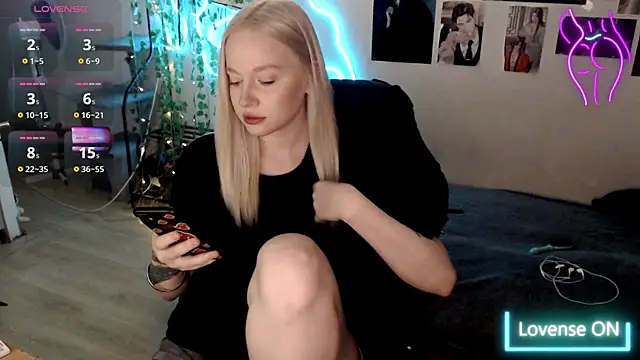 lissallor  online show from March 21, 1:23 pm