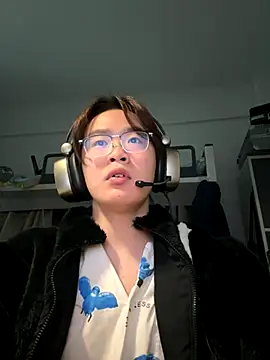 Snapshot of Anson0722 chatting on November 3, 2:35 am Anson0722 online show from November 3, 2:35 am