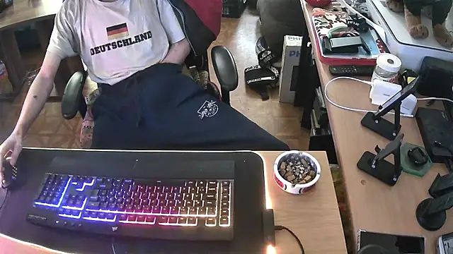 DerGeileLoveboy online show from March 27, 1:33 pm