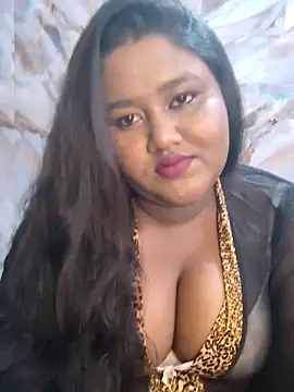 Snapshot of horny_diana chatting on April 3, 4:49 pm horny diana online show from April 3, 4:49 pm