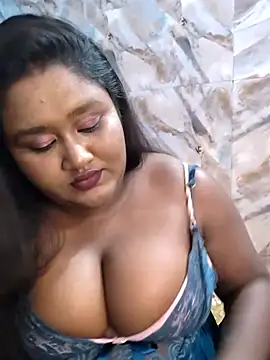 Snapshot of horny_diana chatting on April 4, 5:32 pm horny diana online show from April 4, 5:32 pm