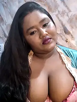 Snapshot of horny_diana chatting on April 5, 5:21 pm horny diana online show from April 5, 5:21 pm