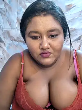 Snapshot of horny_diana chatting on April 20, 8:10 pm horny diana online show from April 20, 8:10 pm