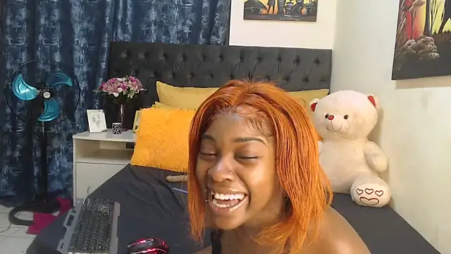 Snapshot of TheDramadoll chatting on October 3, 10:18 pm TheDramadoll online show from October 3, 10:18 pm