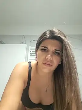 Bella Posh online show from October 11, 6:34 am