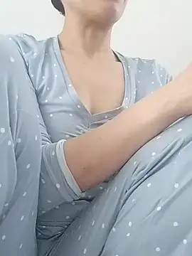 Snapshot of BUSE8821 chatting on December 19, 1:07 pm BUSE8821 online show from December 19, 1:07 pm