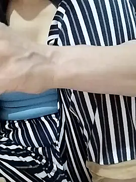 Snapshot of BUSE8821 chatting on January 11, 12:26 am BUSE8821 online show from January 11, 12:26 am