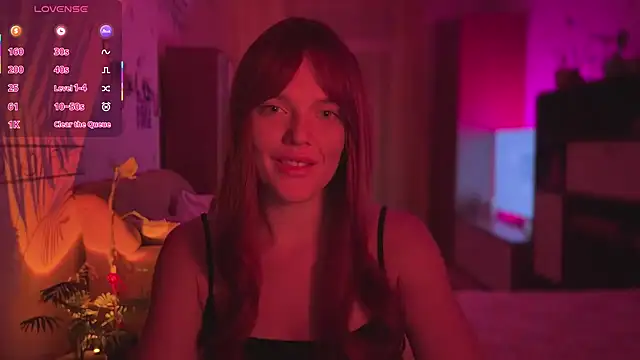 CherryRed Girl online show from July 12, 9:28 pm