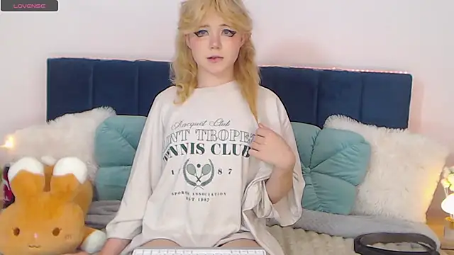 EmilyAngells online show from September 24, 8:50 am