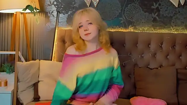 EmilyAngells online show from March 12, 7:03 am