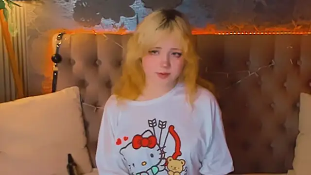 EmilyAngells online show from May 6, 6:08 am