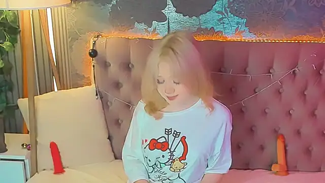 EmilyAngells online show from June 2, 6:04 am
