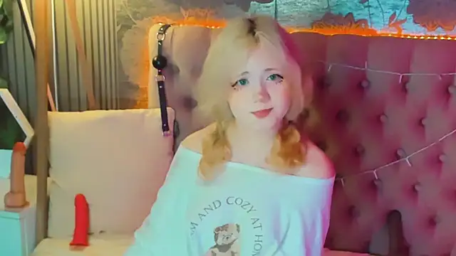 EmilyAngells online show from June 30, 6:14 am