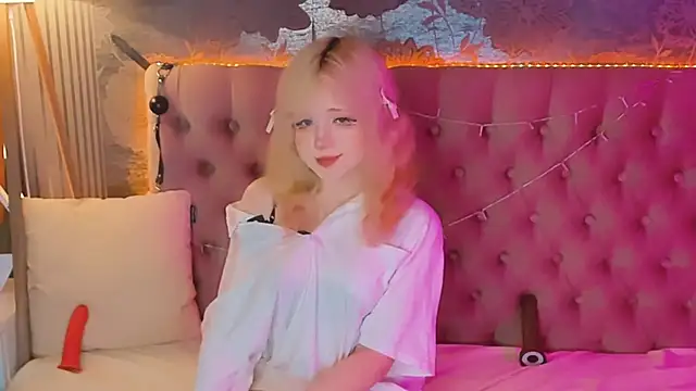 EmilyAngells online show from July 3, 6:09 am