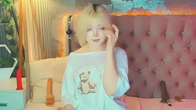 EmilyAngells online show from July 29, 6:22 am