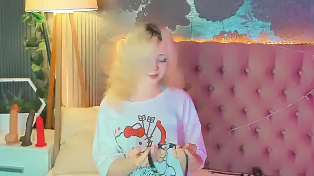 EmilyAngells online show from July 30, 5:50 am